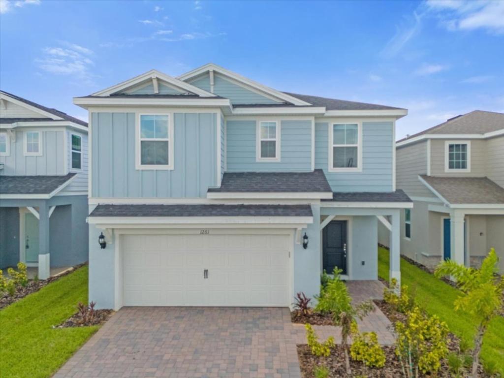 7 Bedrooms- 5,5 Bathrooms- Windsor Cay 1261 Er