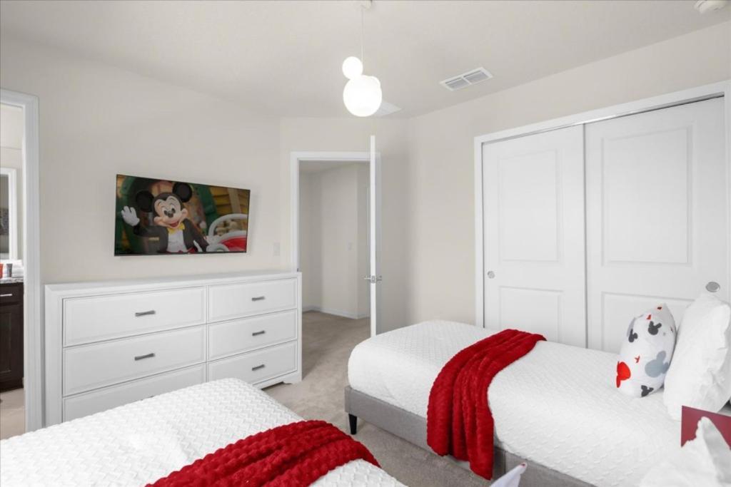 7 Bedrooms- 5,5 Bathrooms- Windsor Cay 1261 Er Holiday home