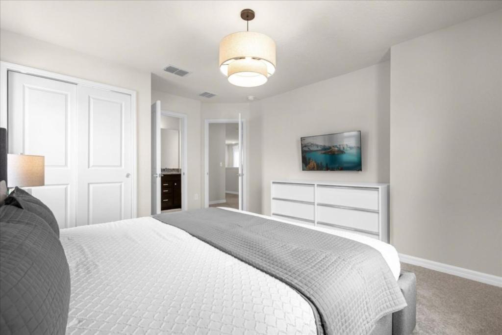 7 Bedrooms- 5,5 Bathrooms- Windsor Cay 1261 Er * Orlando