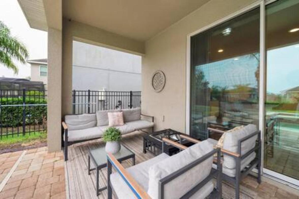 Holiday home Fantastic With Heated Pool Bbq Grill *