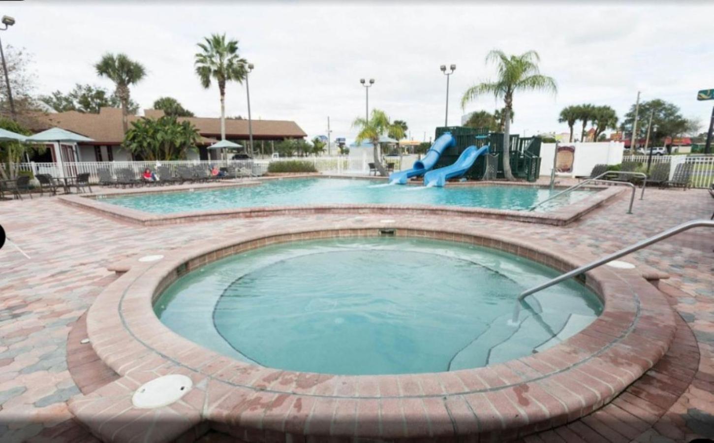 Diamond - Orbit One Vacation Villas- 2bd Holiday home Orlando
