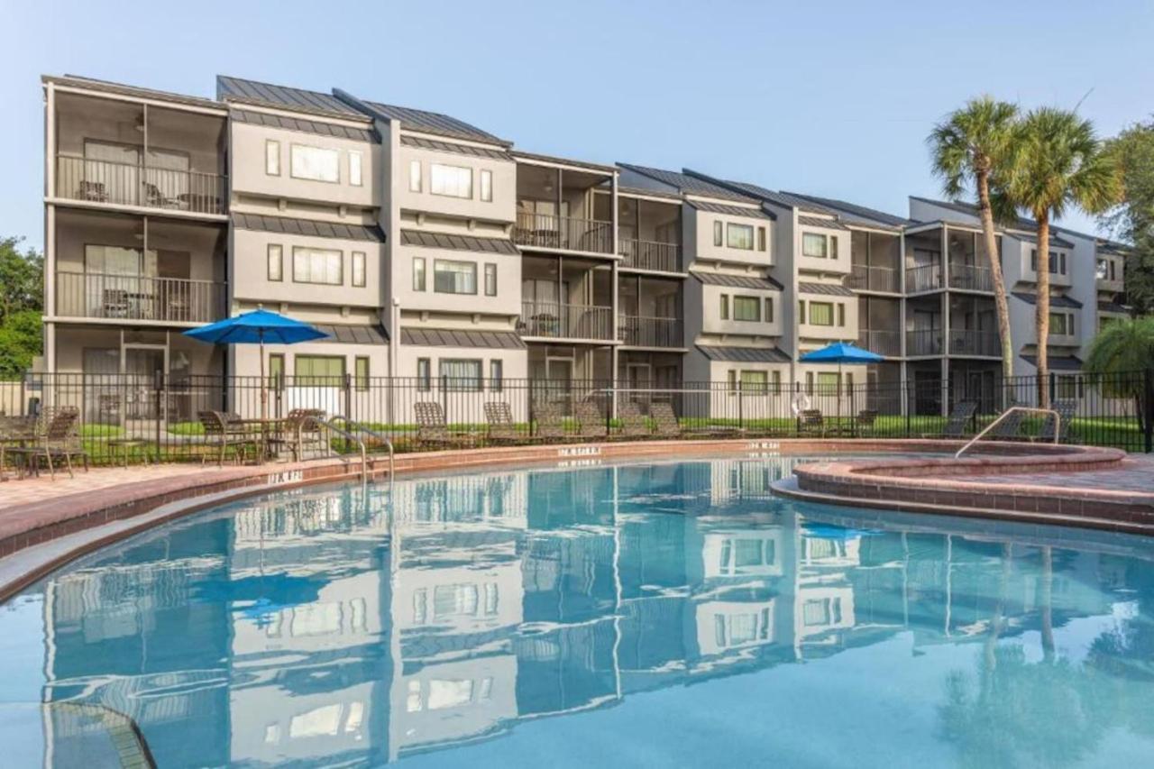 Diamond - Orbit One Vacation Villas- 2bd *