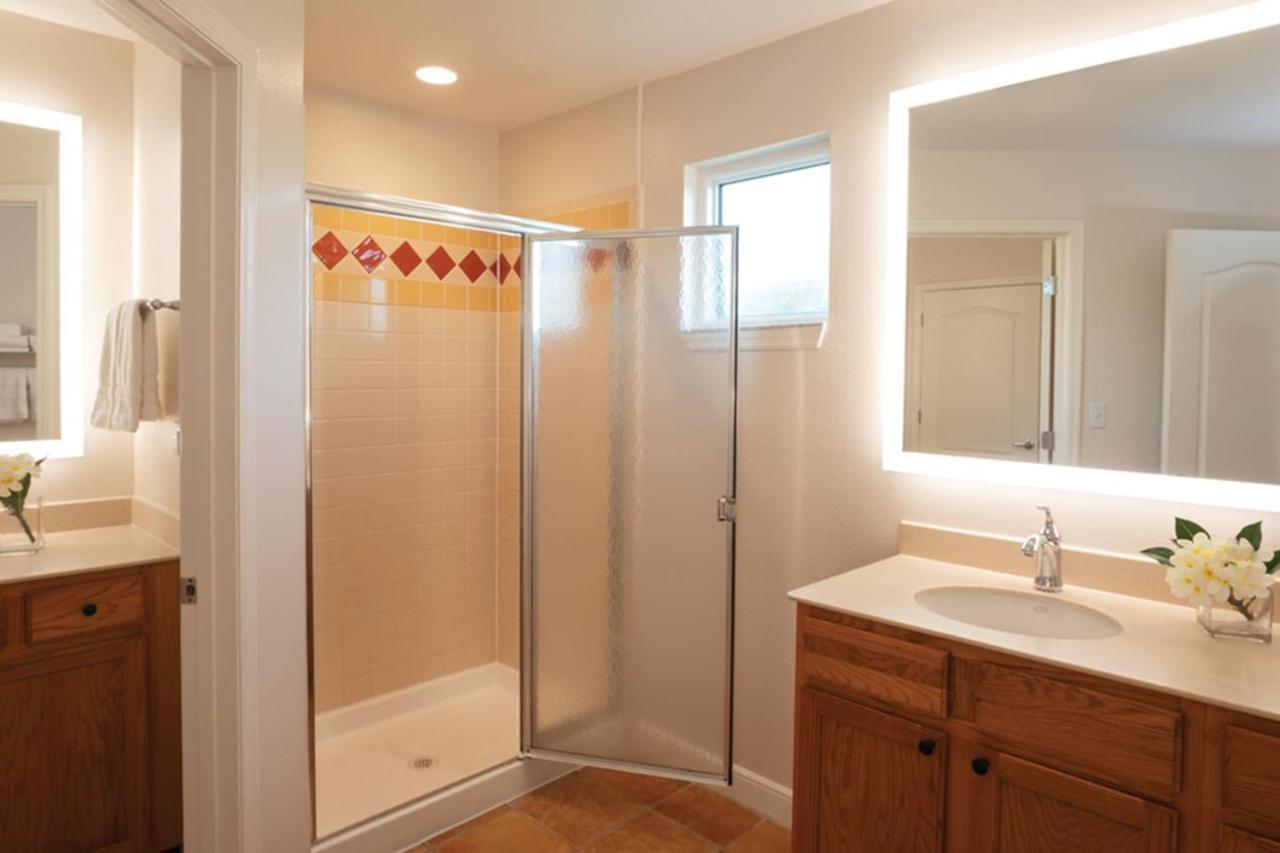 Relax After Enjoying The Parks Has To Offer In 1bd Vacation