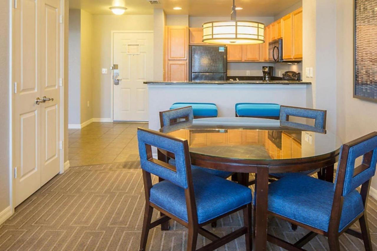 Take The Family To In Great 2bd In A Setting With Tons Of Amenities