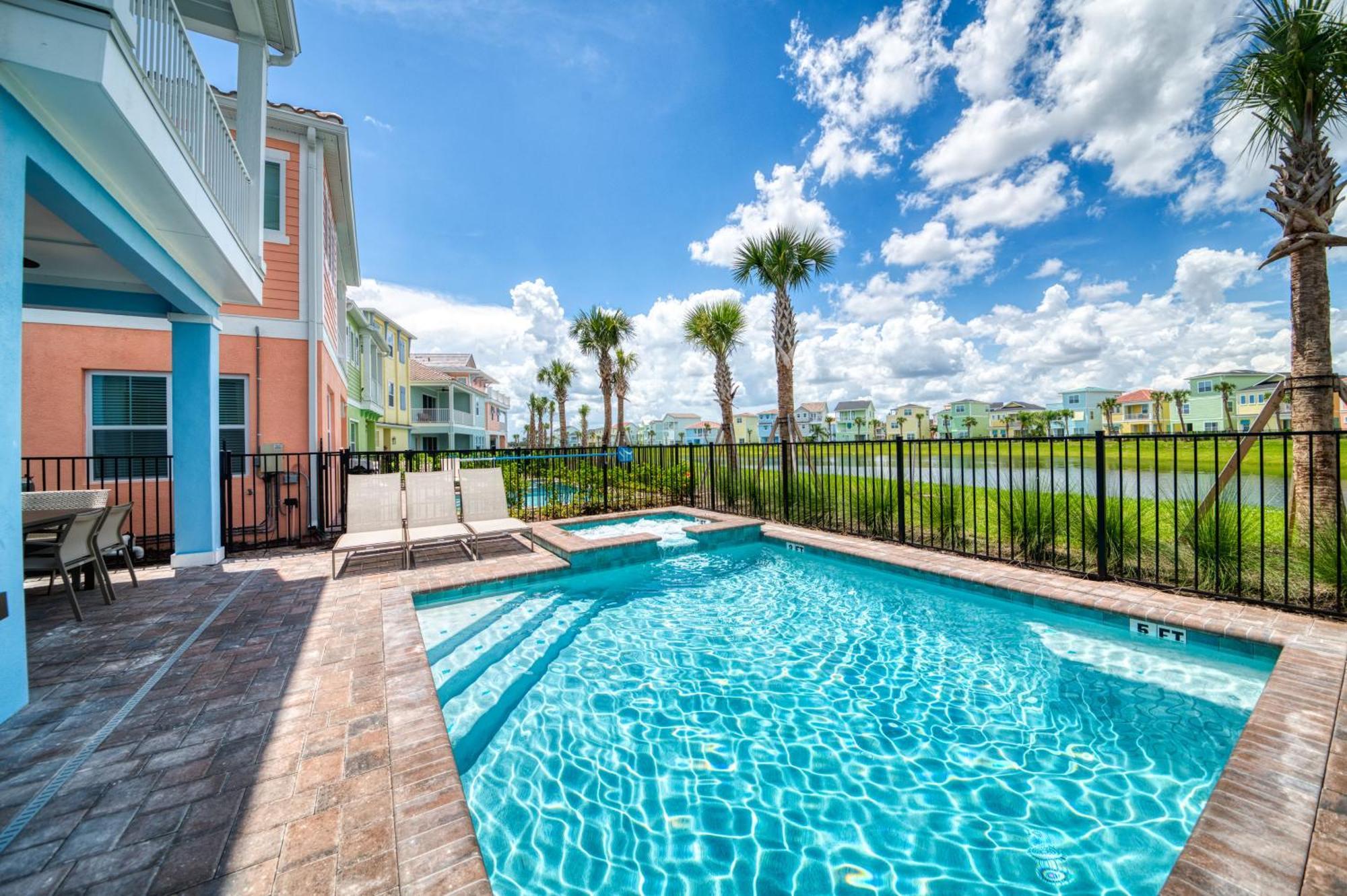 Holiday home Waterfront With Private Pool Near And Margaritaville Access - 7985su Orlando