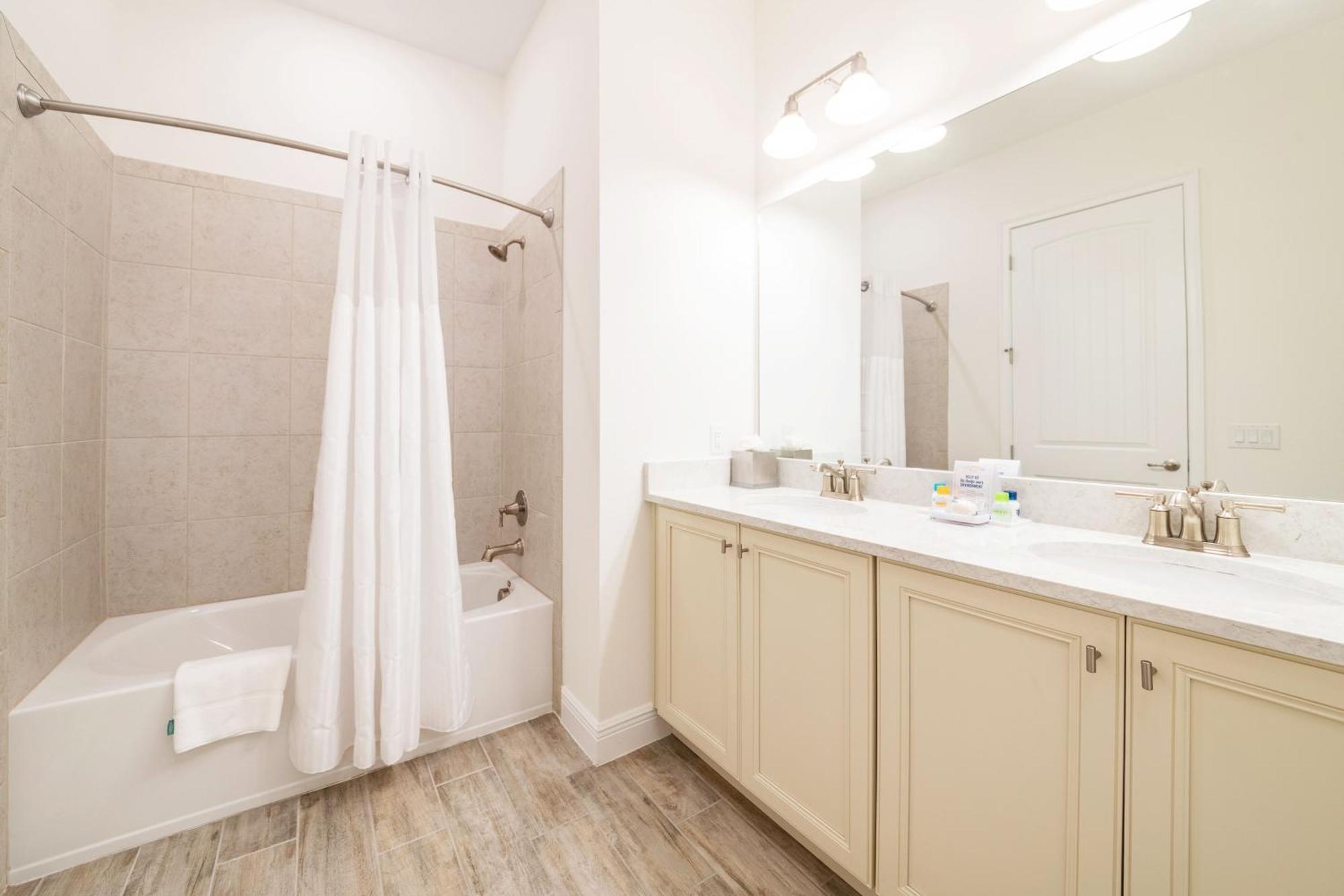 Holiday home Coral Reef Cottage! Near With Margaritaville Access - 8052ls