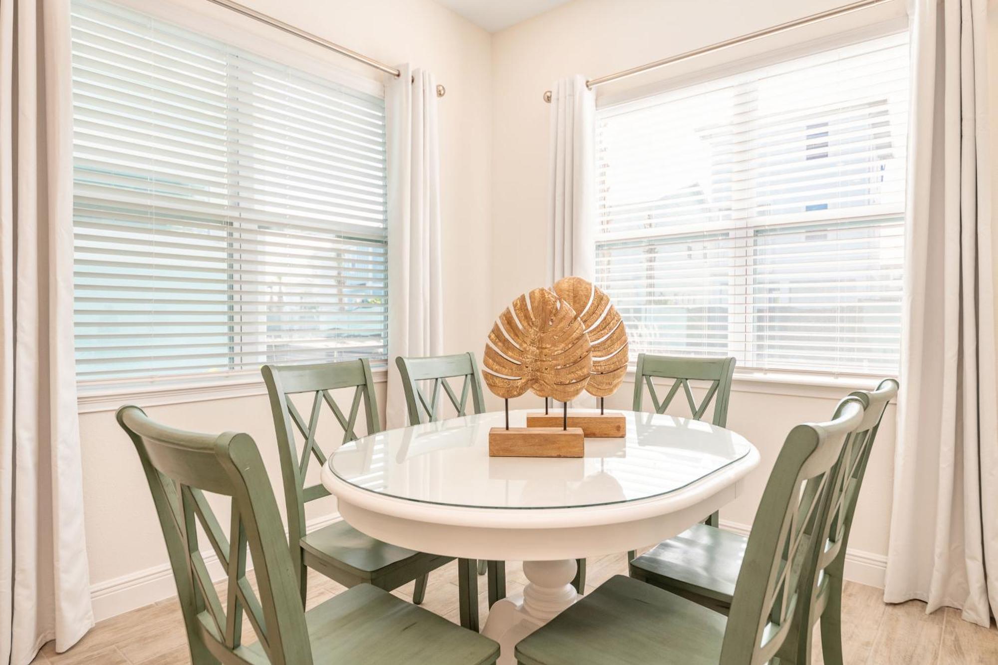 Holiday home Coral Reef Cottage! Near With Margaritaville Access - 8052ls
