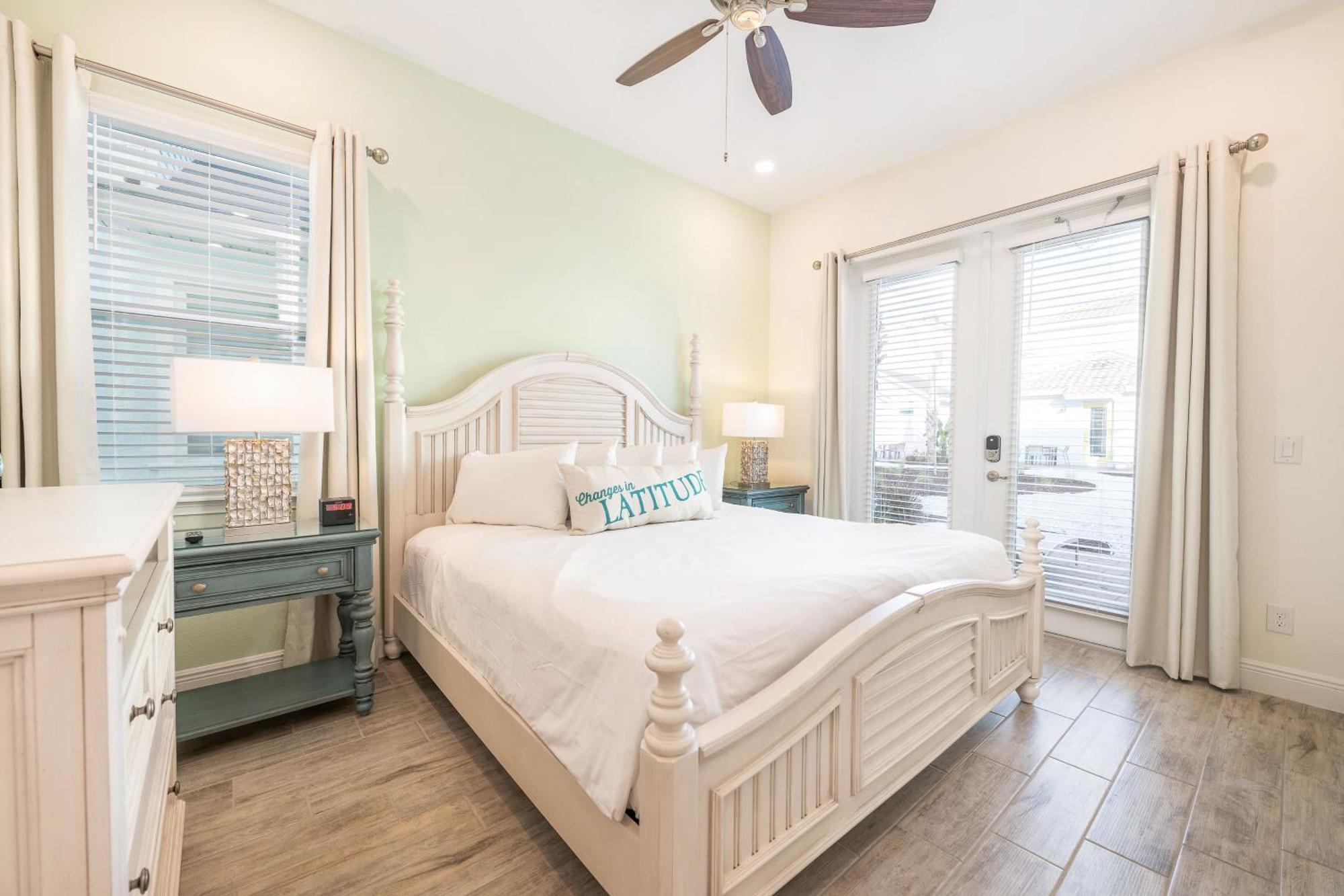 Life Is Good Near With Margaritaville Access - 8059kd *