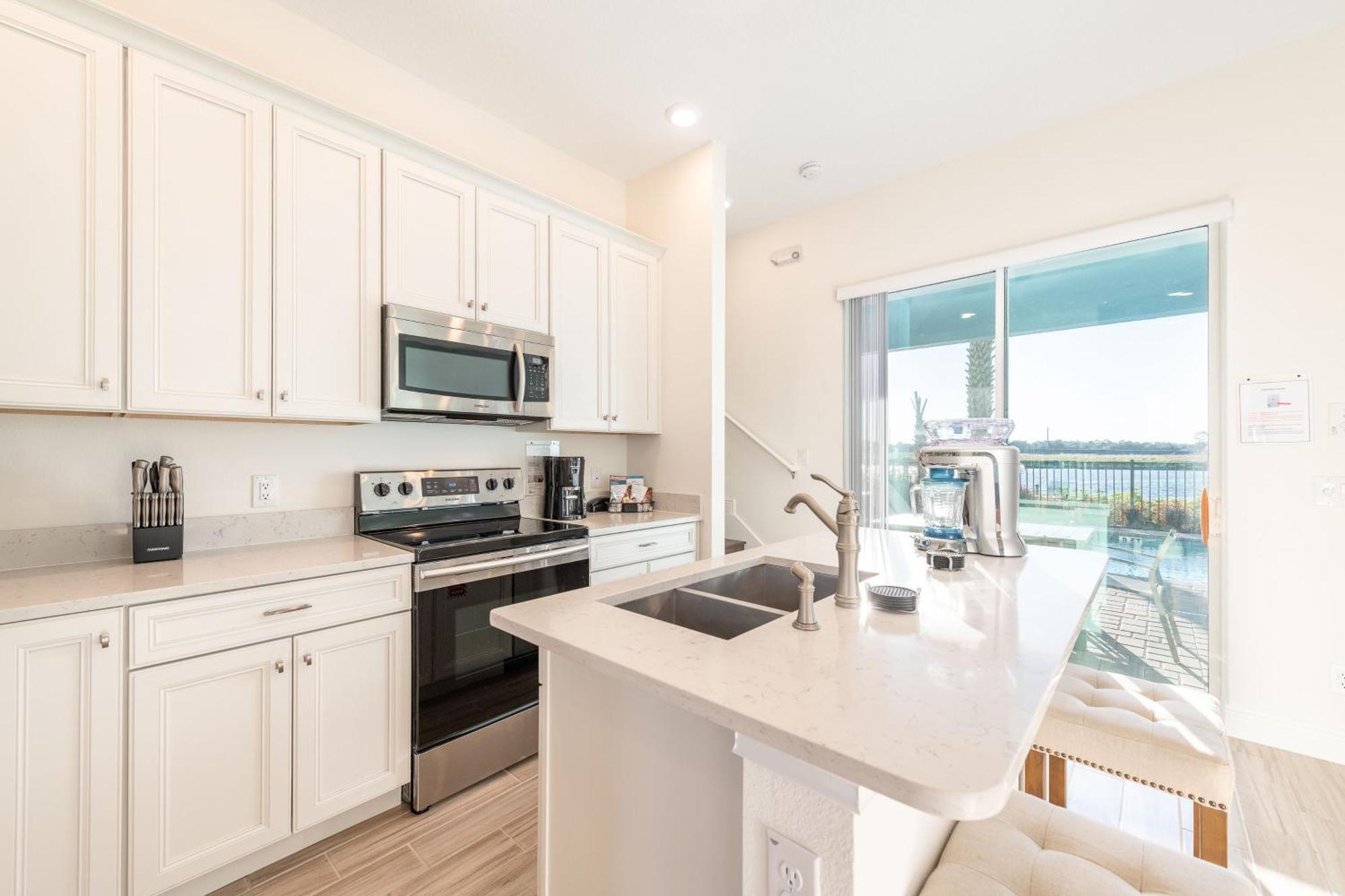 View With Private Pool Near And Margaritaville Access - 8089su *