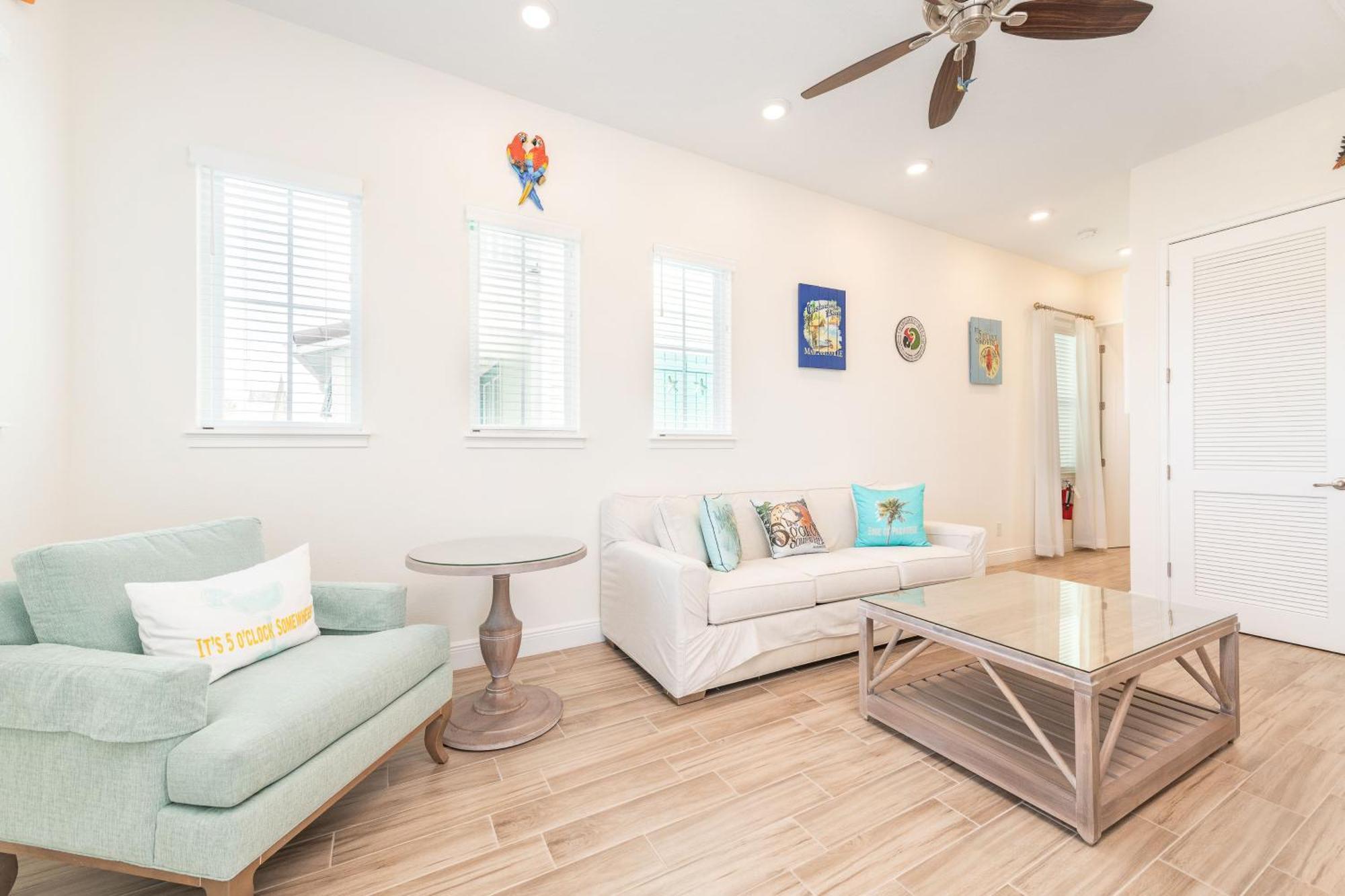 A Wave From It With Private Pool Near And Margaritaville Access - 8039su