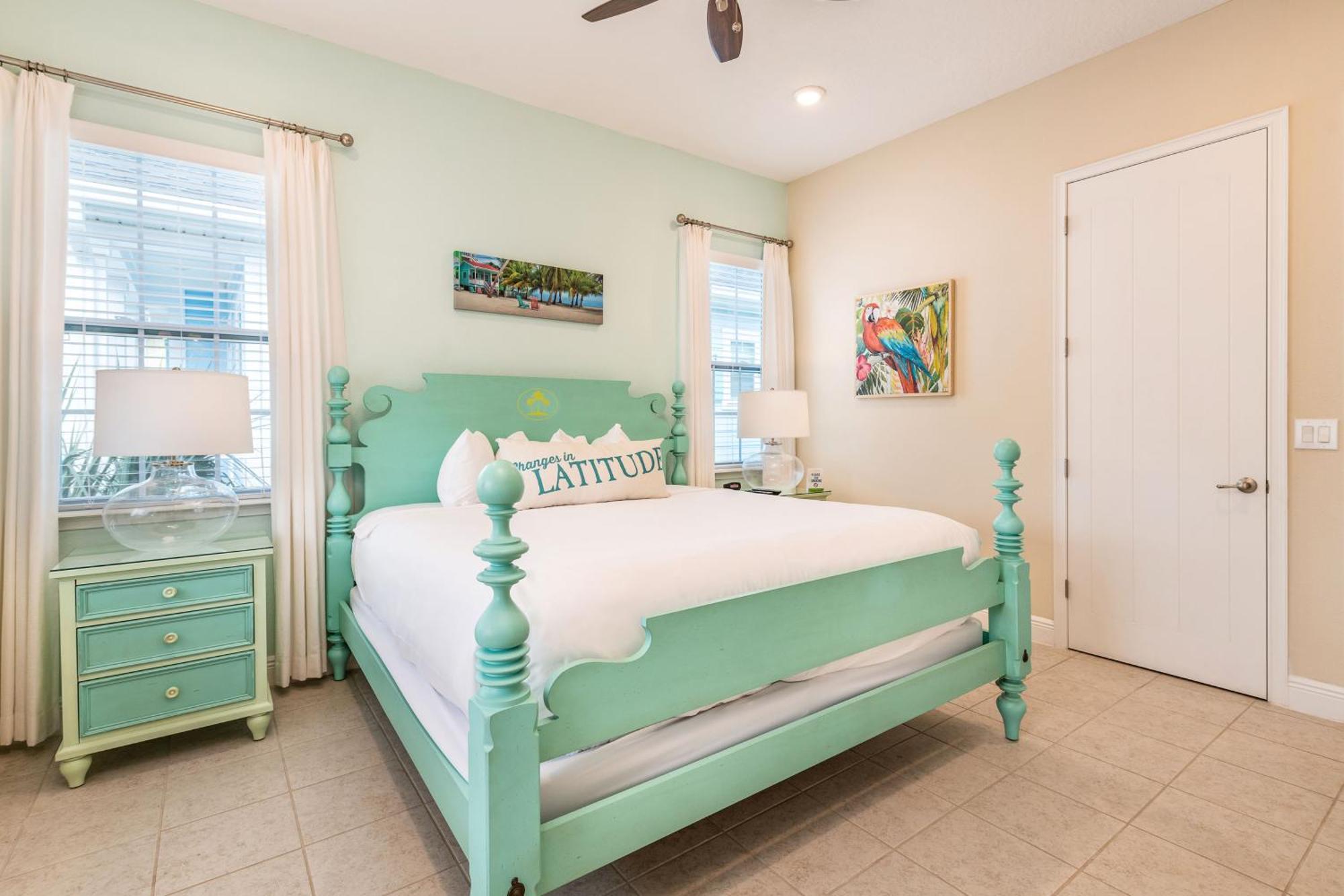 Sunny Yellow Near With Margaritaville Access - 3075kl Holiday home