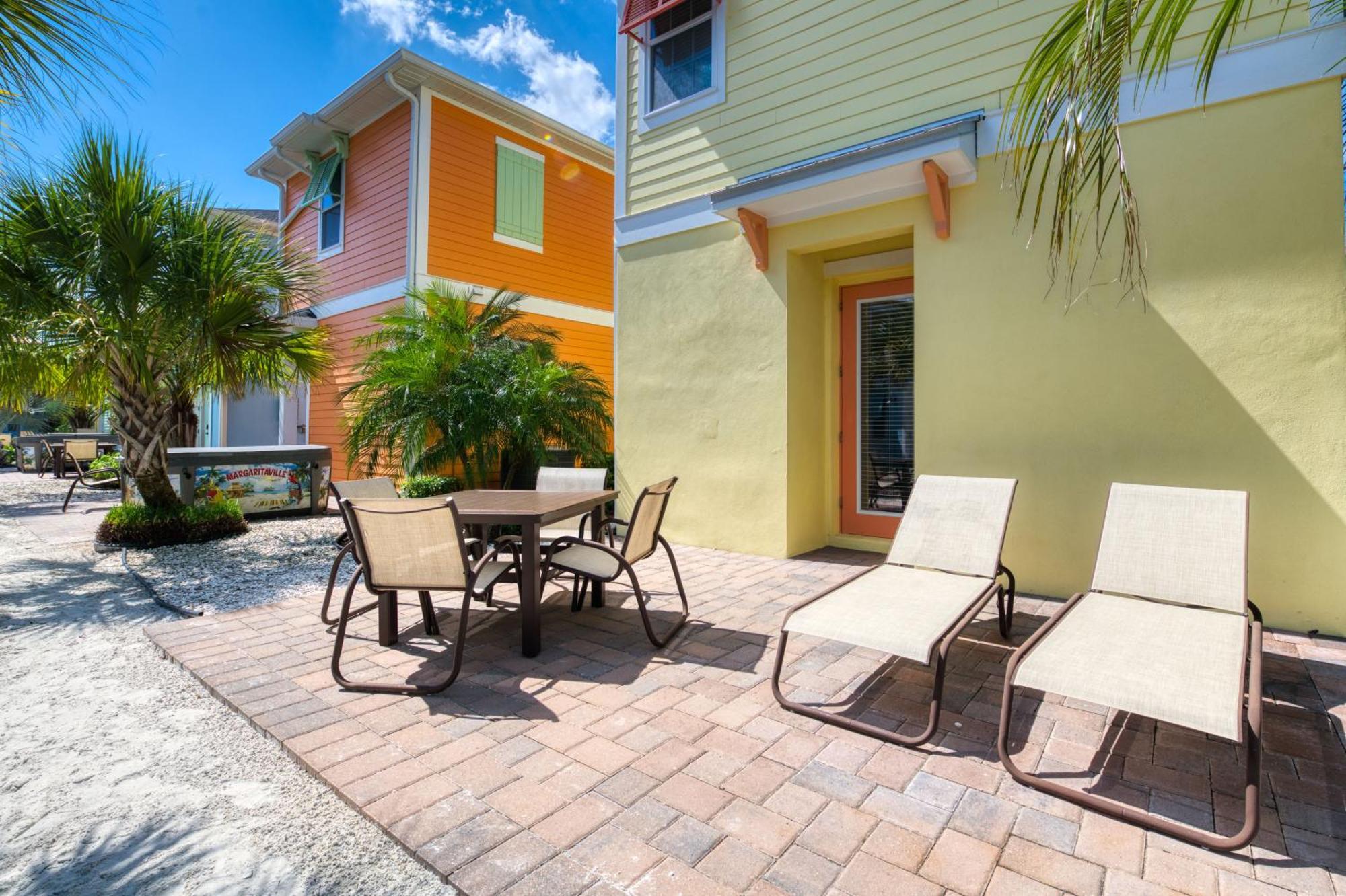 Sunny Yellow Near With Margaritaville Access - 3075kl Holiday home Orlando