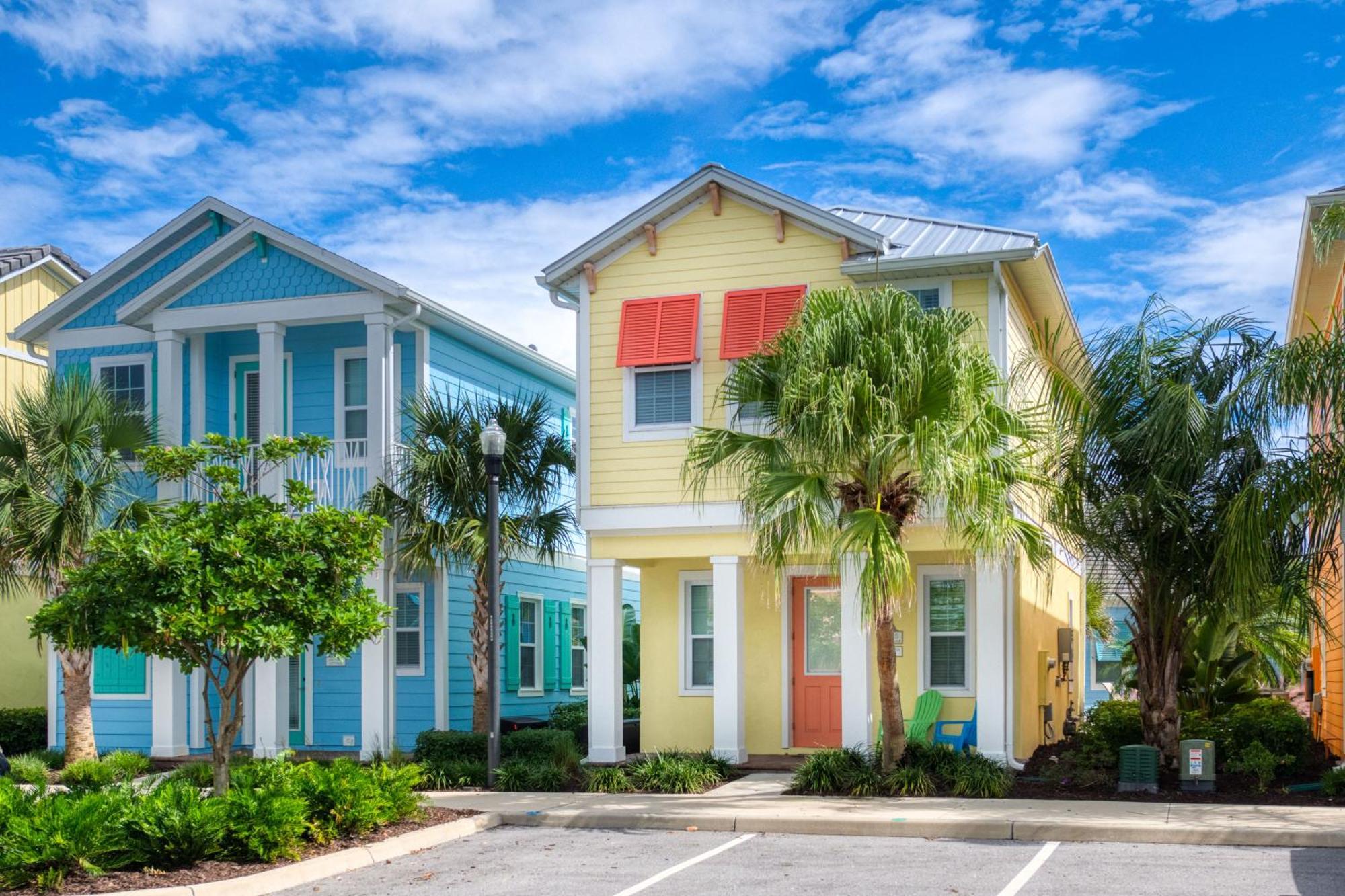 Sunny Yellow Near With Margaritaville Access - 3075kl