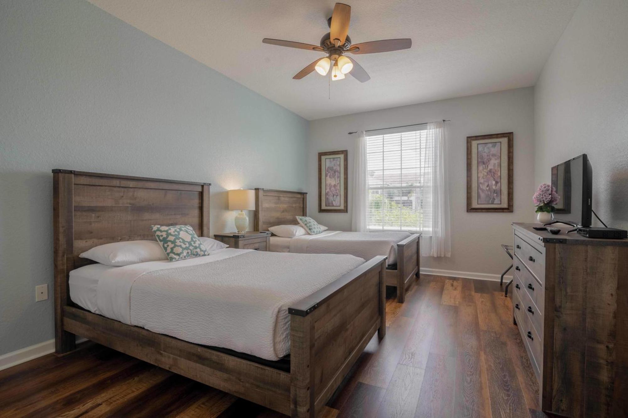 Apartment New! Stunning Vista Cay Luxury Near Theme Parks, And Walk To The Convention Center