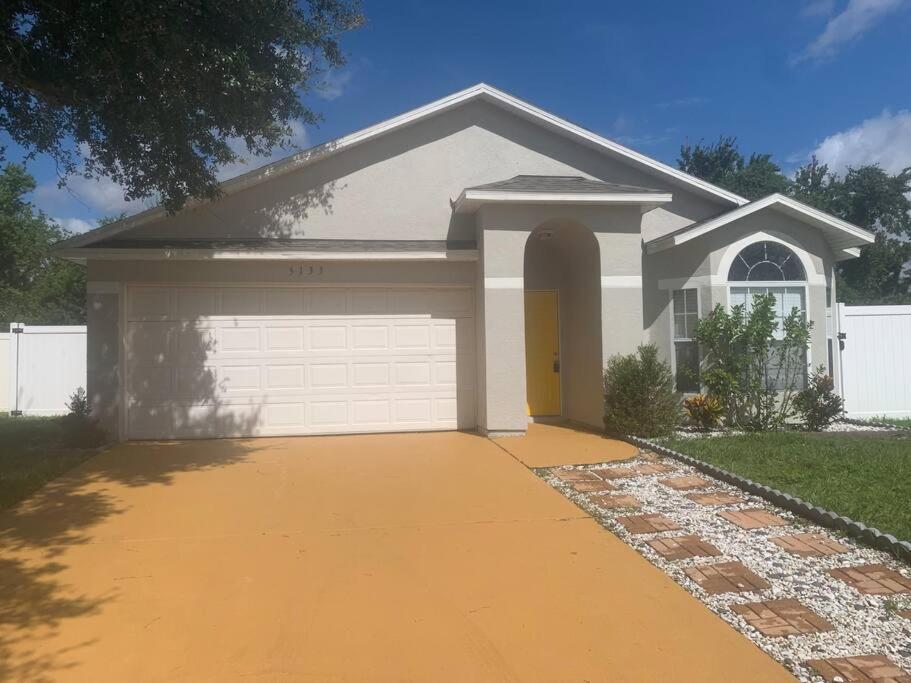 Universal Bn B Retreat Holiday home *
