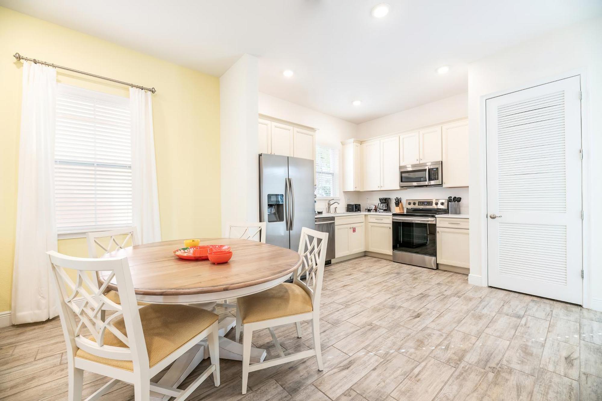 Holiday home Inviting With Private Hot Tub Near With Margaritaville Access - 8072dr *