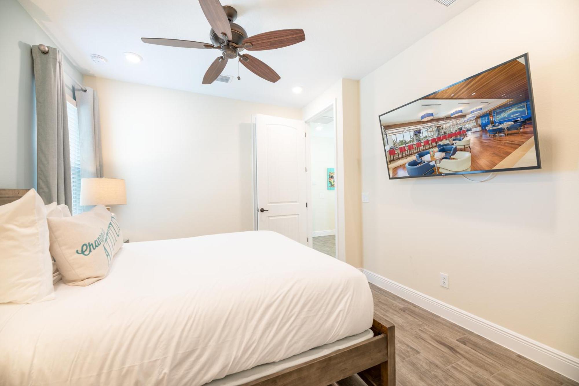 Cozy With Private Pool Near With Margaritaville Access - 8036st Holiday home *