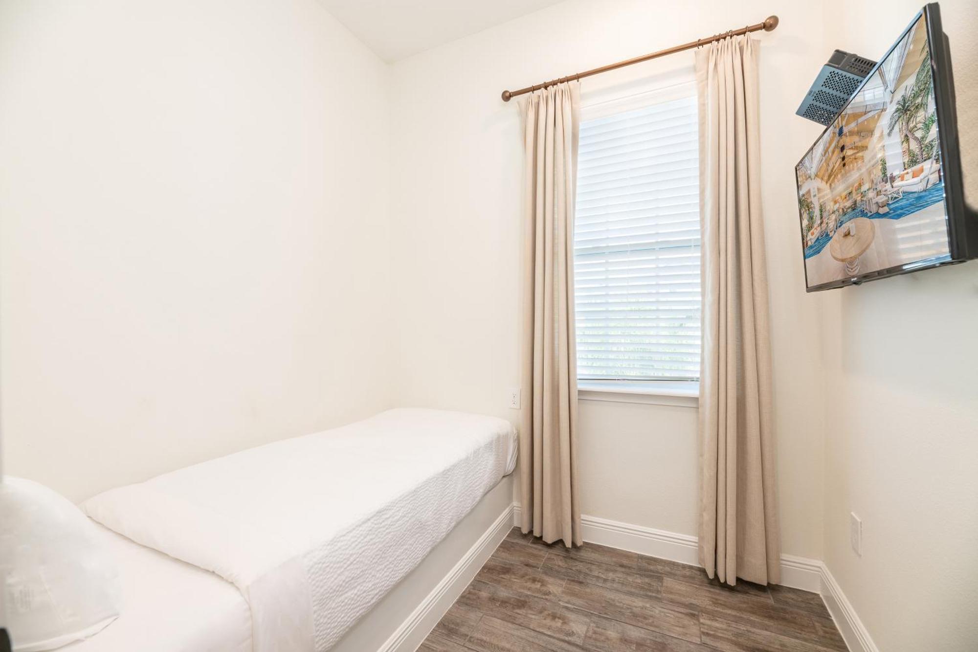 Sky Blue Near With Margaritaville Access - 8012ff *