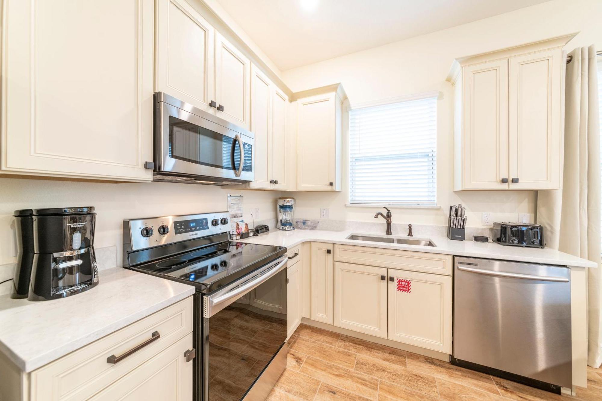 Sunny Near With Margaritaville Access - 2979la Holiday home