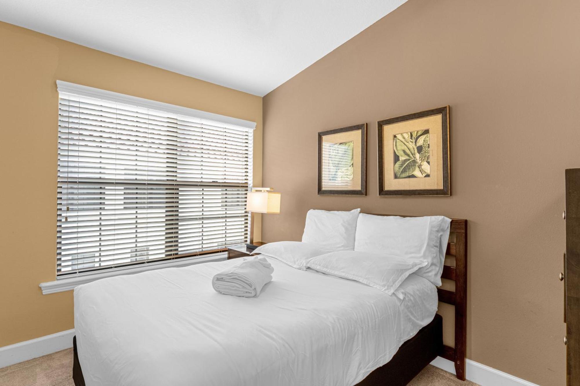 4br Family Townhouse In - With Pool, Gym, Games, & Jacuzzi * Orlando