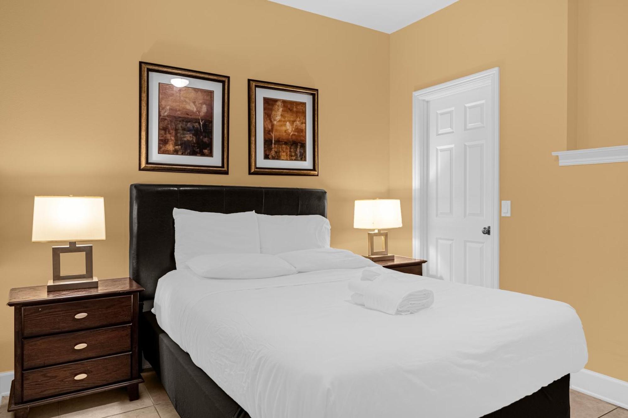 4br Family Townhouse In - With Pool, Gym, Games, & Jacuzzi Holiday home
