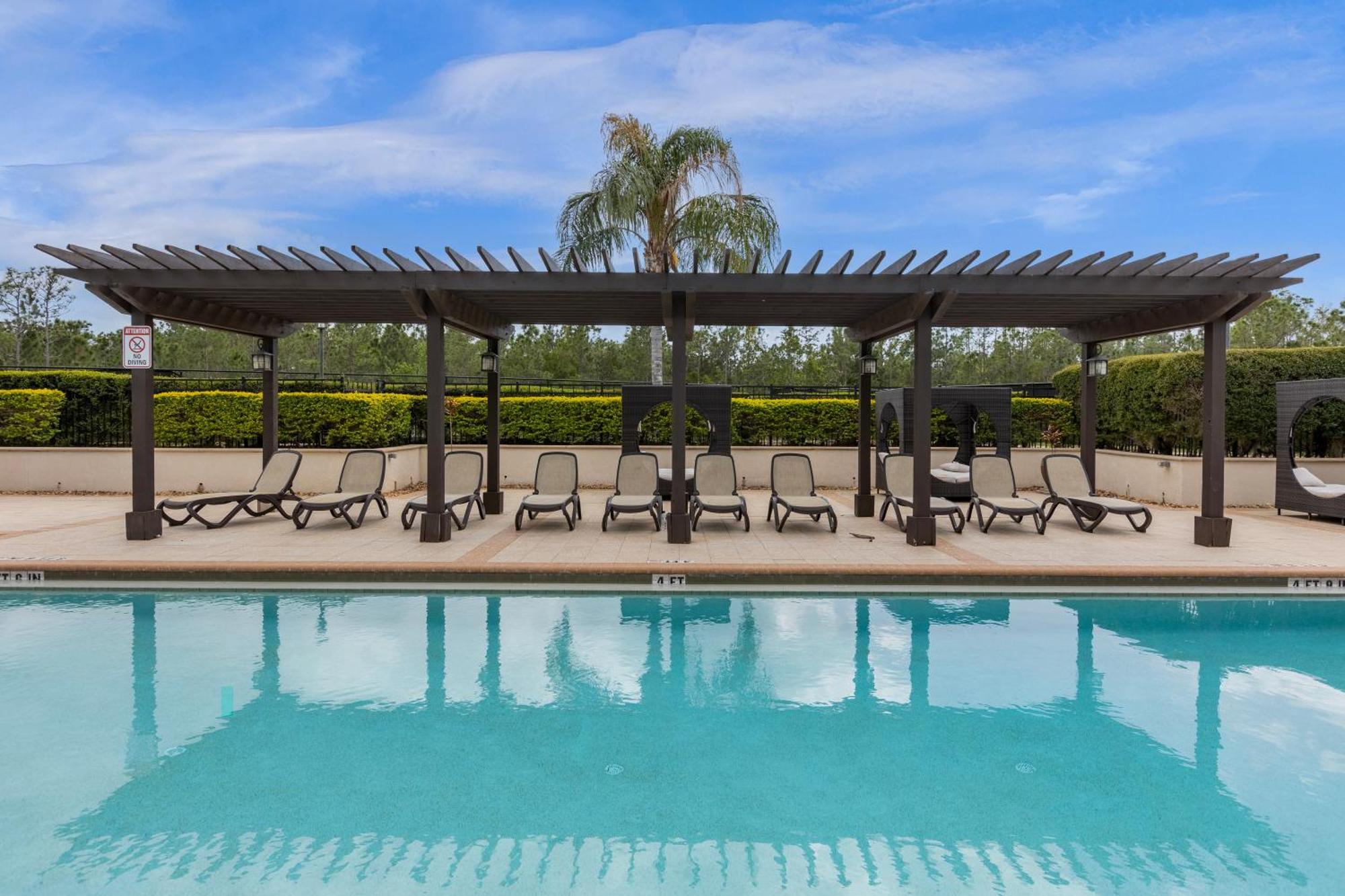 Holiday home 4br Family Townhouse In - With Pool, Gym, Games, & Jacuzzi Orlando