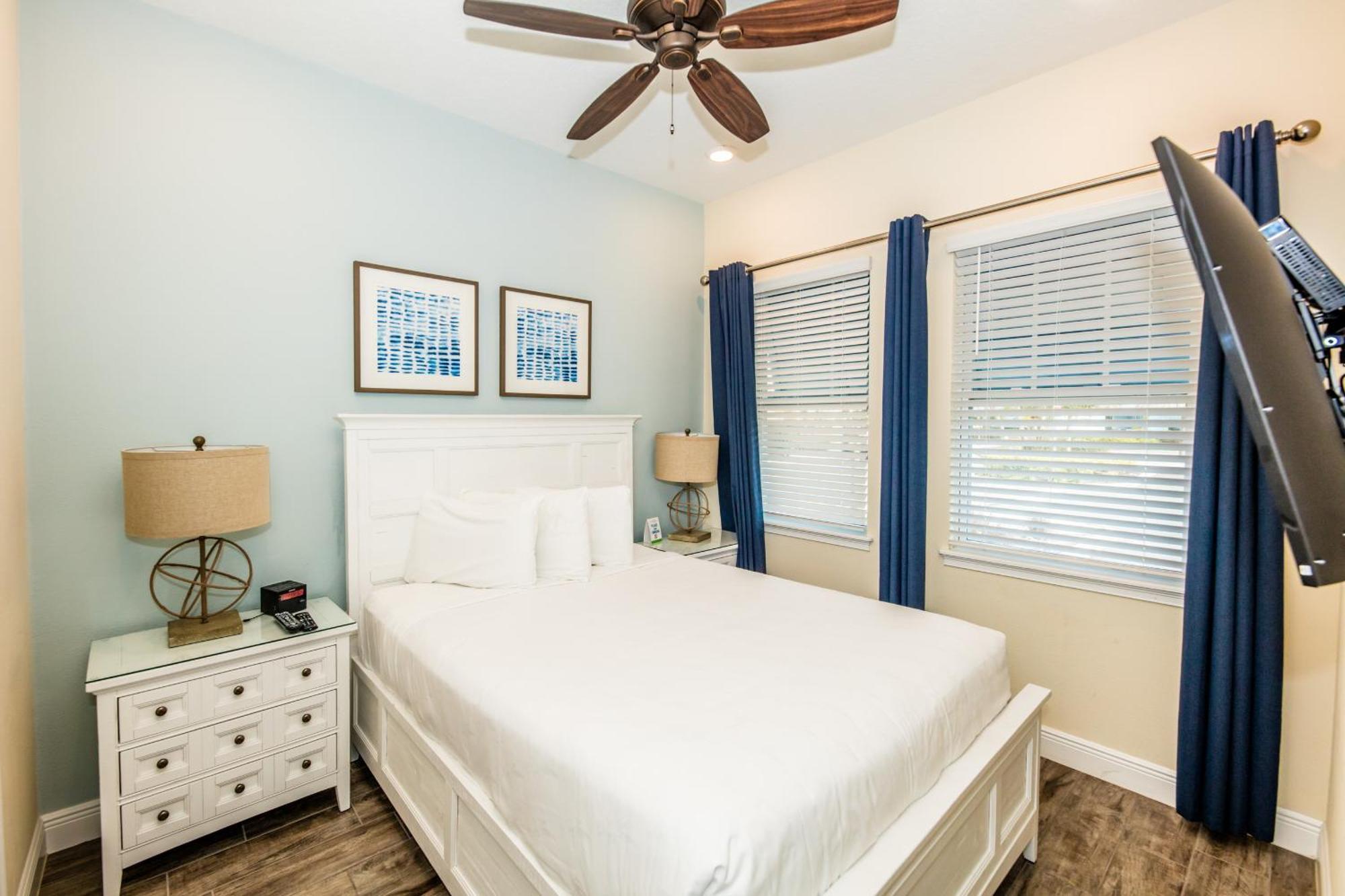 Flip Flops And Tank Tops With Private Pool Near With Margaritaville Access - 8098kd Holiday home