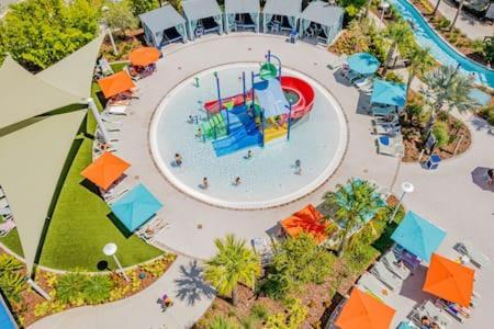 Holiday home Brand New Charming 9 Miles To Orlando
