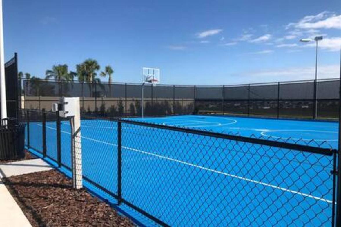 Brand New Charming 9 Miles To Holiday home Orlando