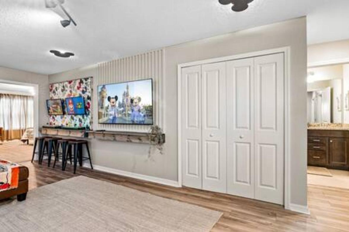 Brand New Charming 9 Miles To