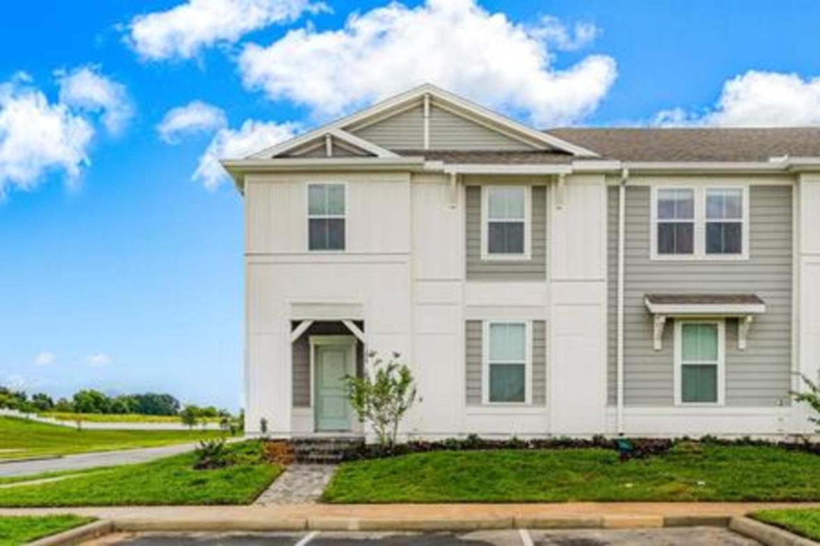 Brand New Charming 9 Miles To Holiday home *