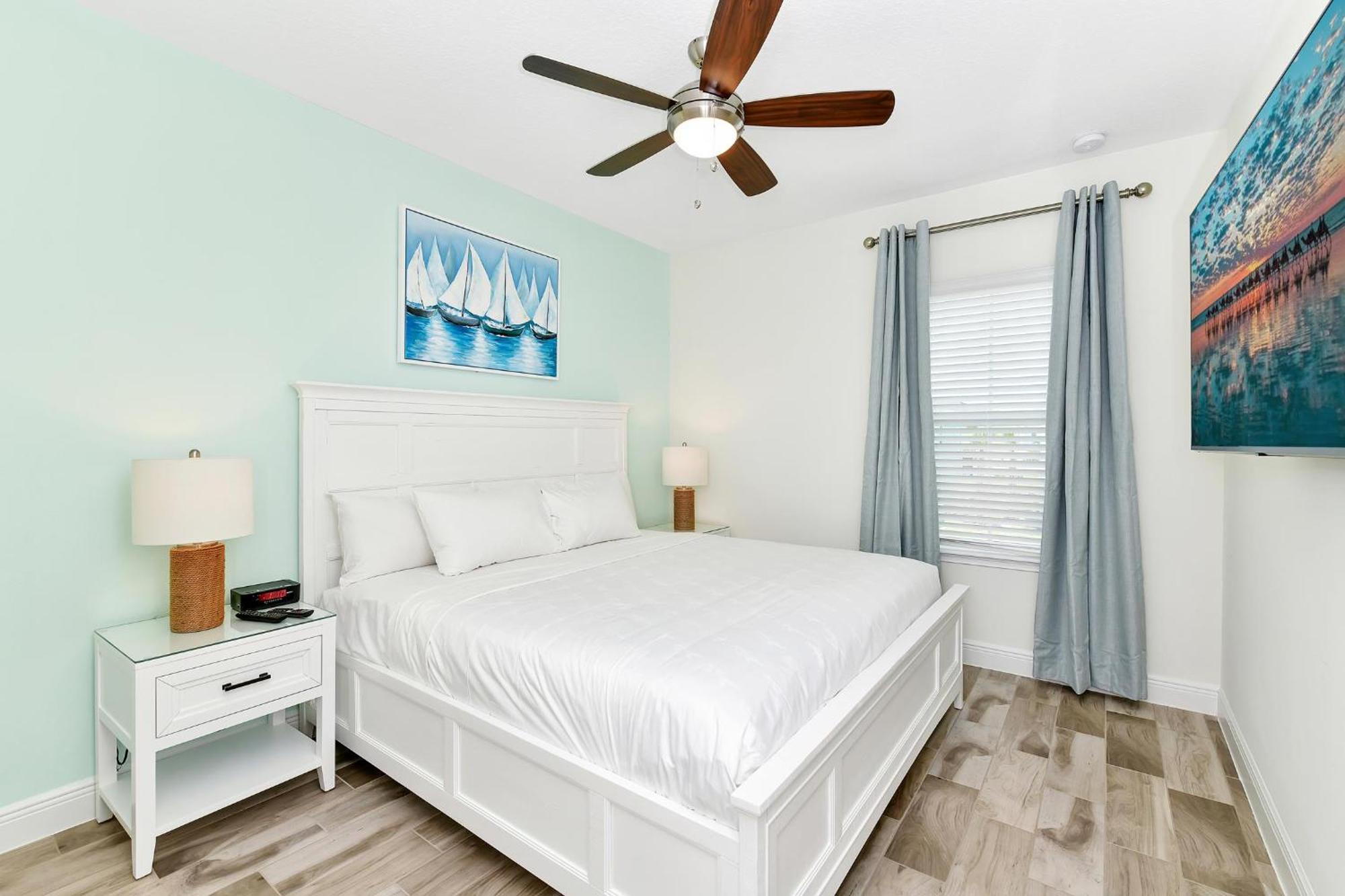 Sunny Near With Margaritaville Access - 8170cp