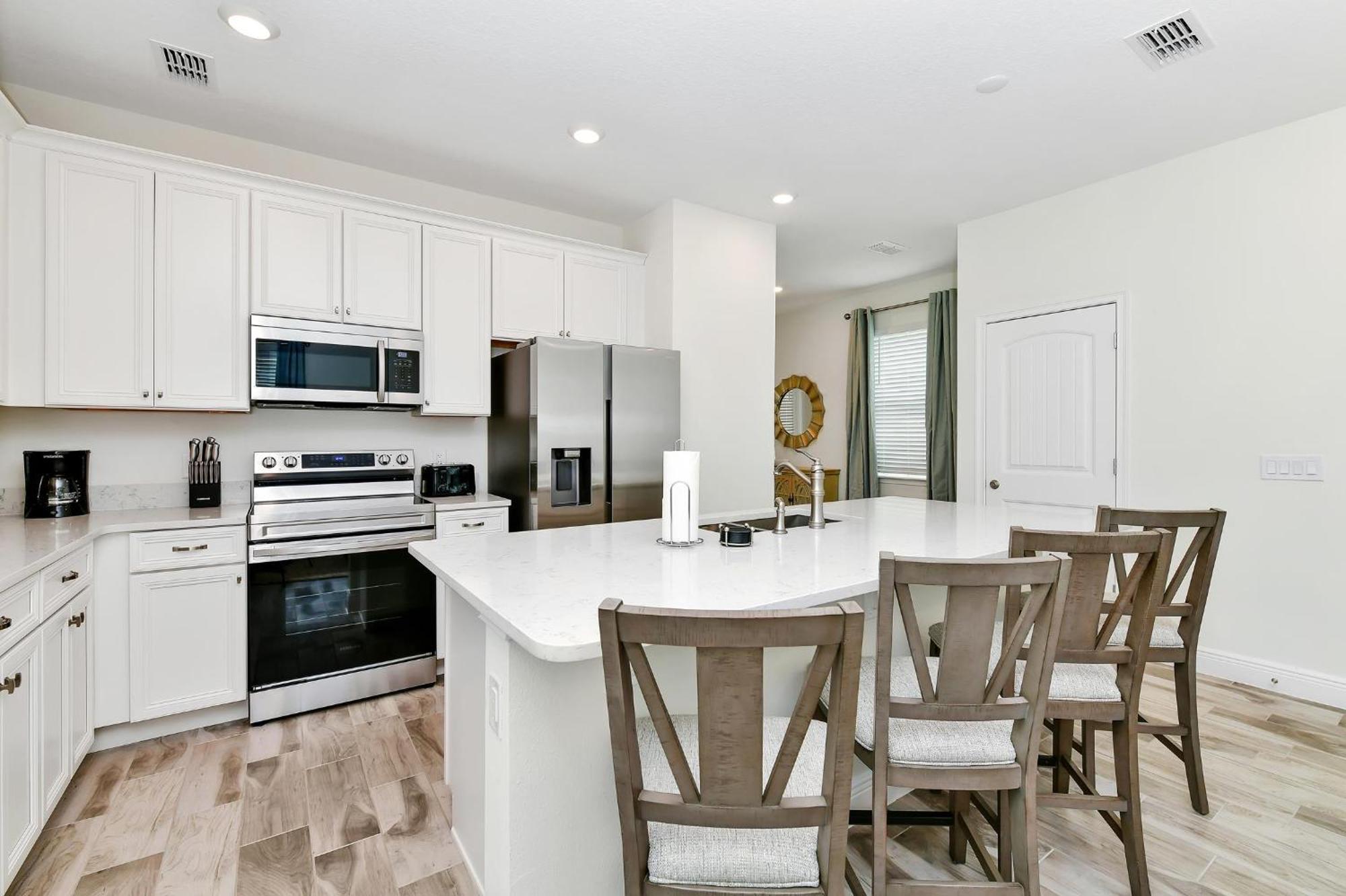 Sunny Near With Margaritaville Access - 8170cp
