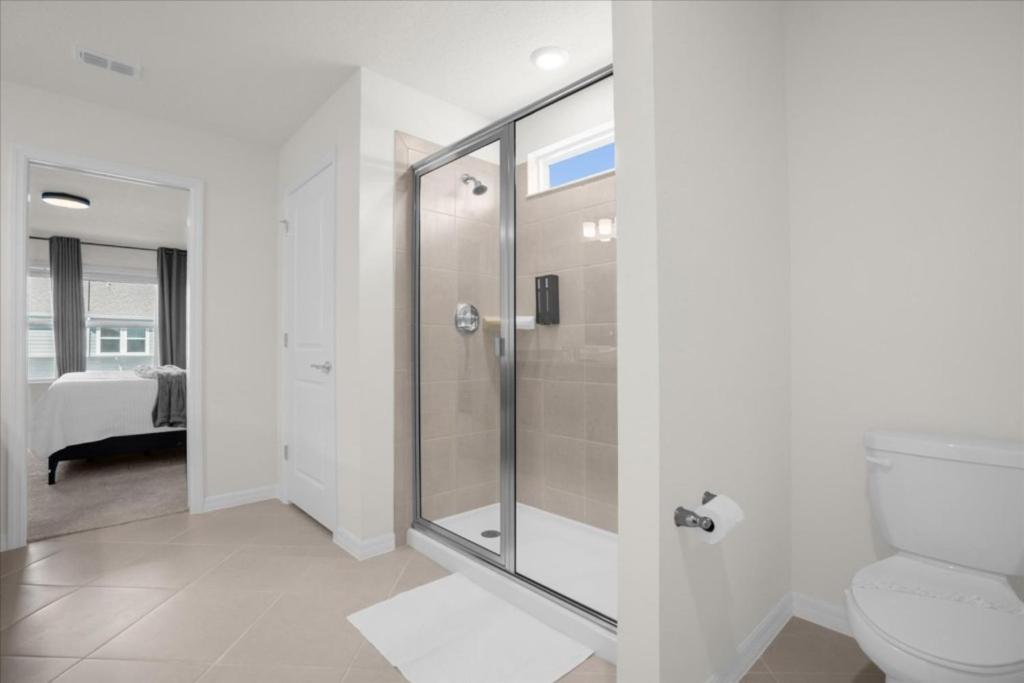 5 Bedrooms- 4 Bathrooms- Windsor Cay 1289 Er Orlando