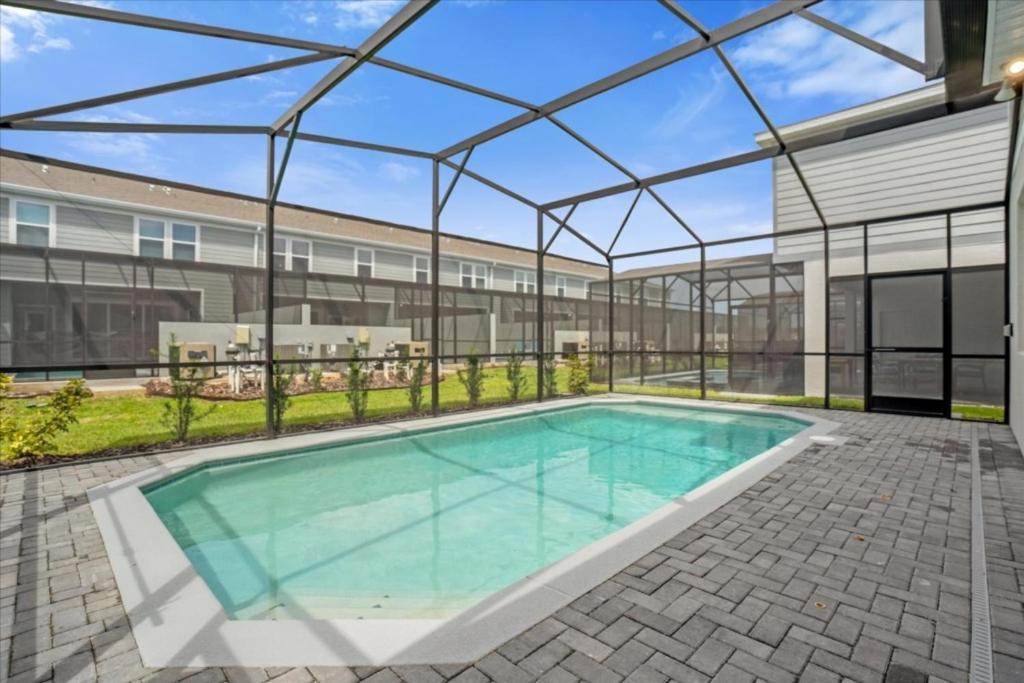 5 Bedrooms- 4 Bathrooms- Windsor Cay 1289 Er