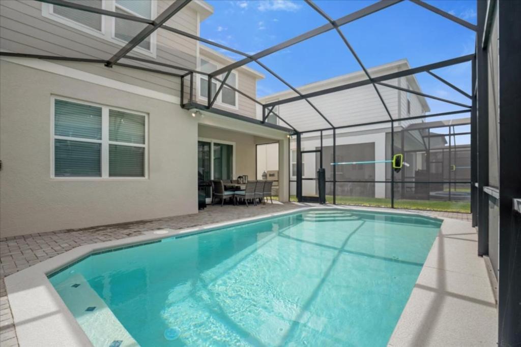 5 Bedrooms- 4 Bathrooms- Windsor Cay 1289 Er Orlando