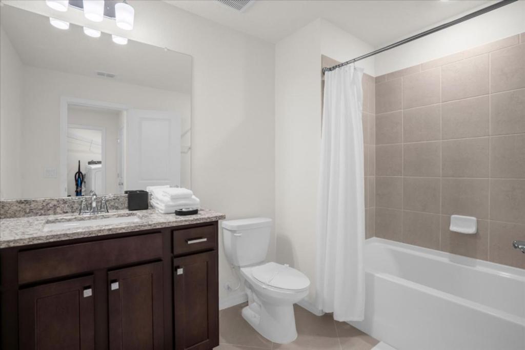 5 Bedrooms- 4 Bathrooms- Windsor Cay 1289 Er Orlando