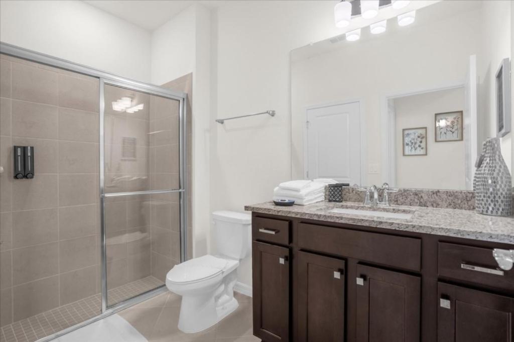 5 Bedrooms- 4 Bathrooms- Windsor Cay 1289 Er Holiday home *