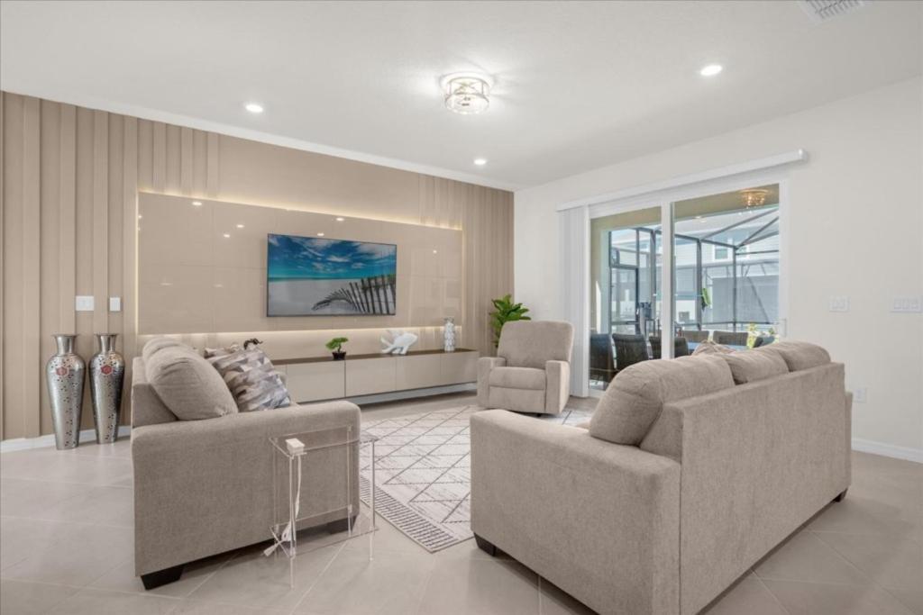 Holiday home 5 Bedrooms- 4 Bathrooms- Windsor Cay 1289 Er *