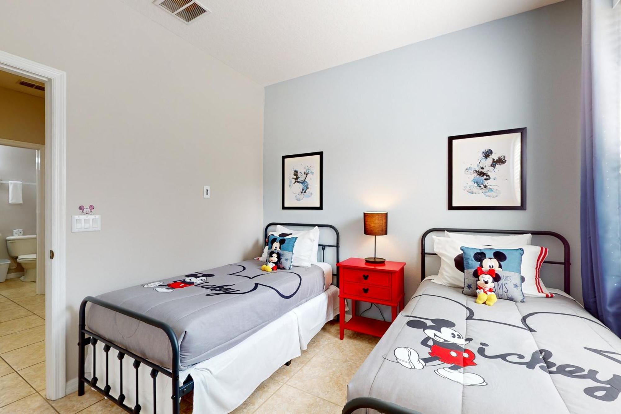 Mickey Manor - Oakwater Holiday home *