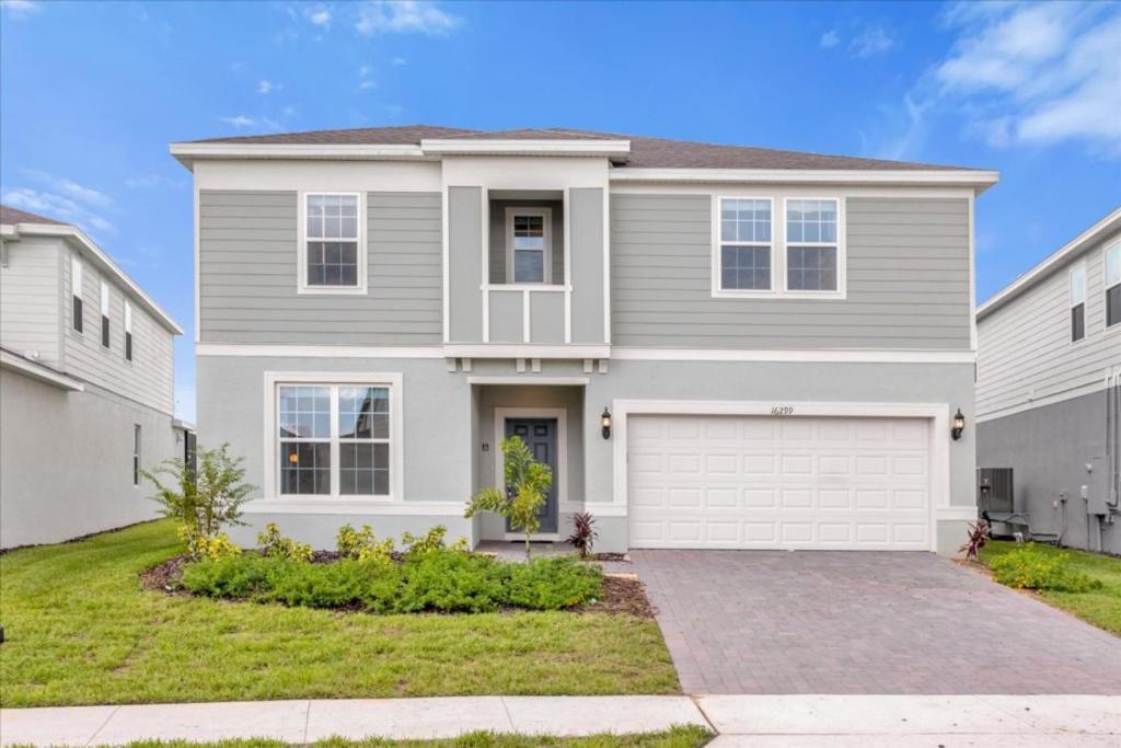 10 Bedrooms- 8 Bathrooms- Windsor Cay16299sk * Orlando