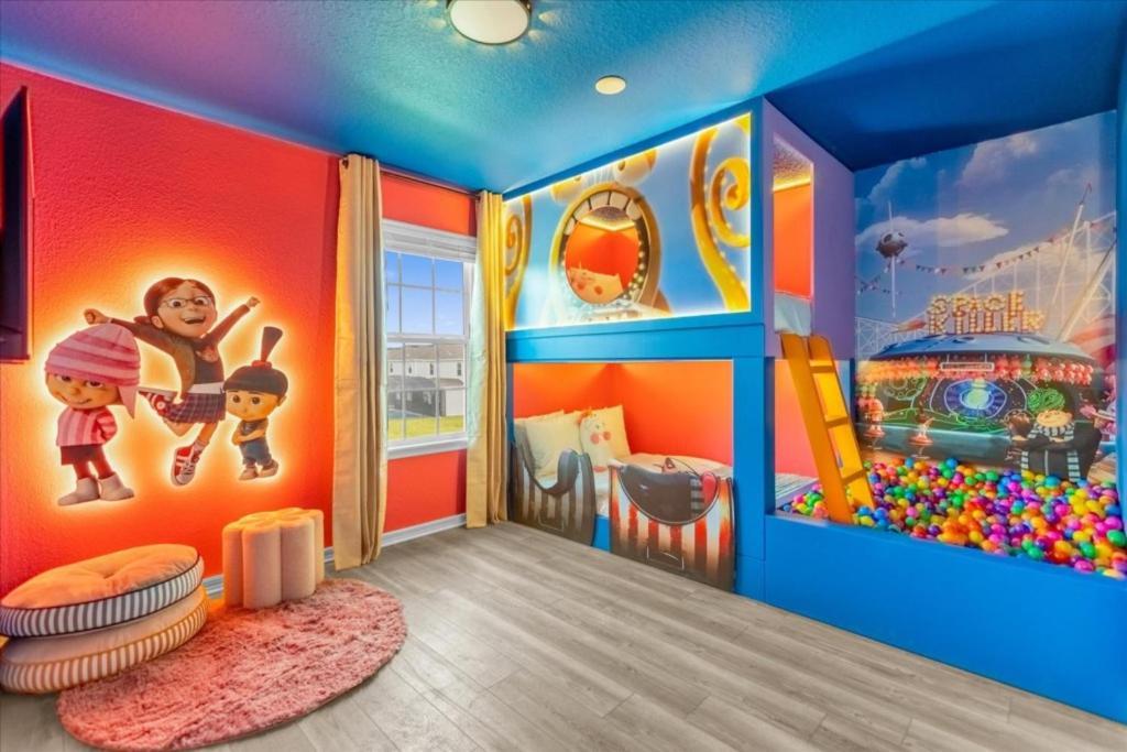 Holiday home 10 Bedrooms- 8 Bathrooms- Windsor Cay16299sk