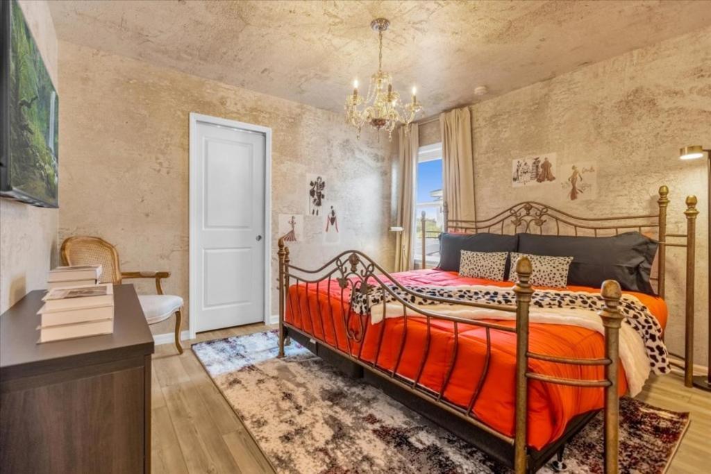 Holiday home 10 Bedrooms- 8 Bathrooms- Windsor Cay16299sk *