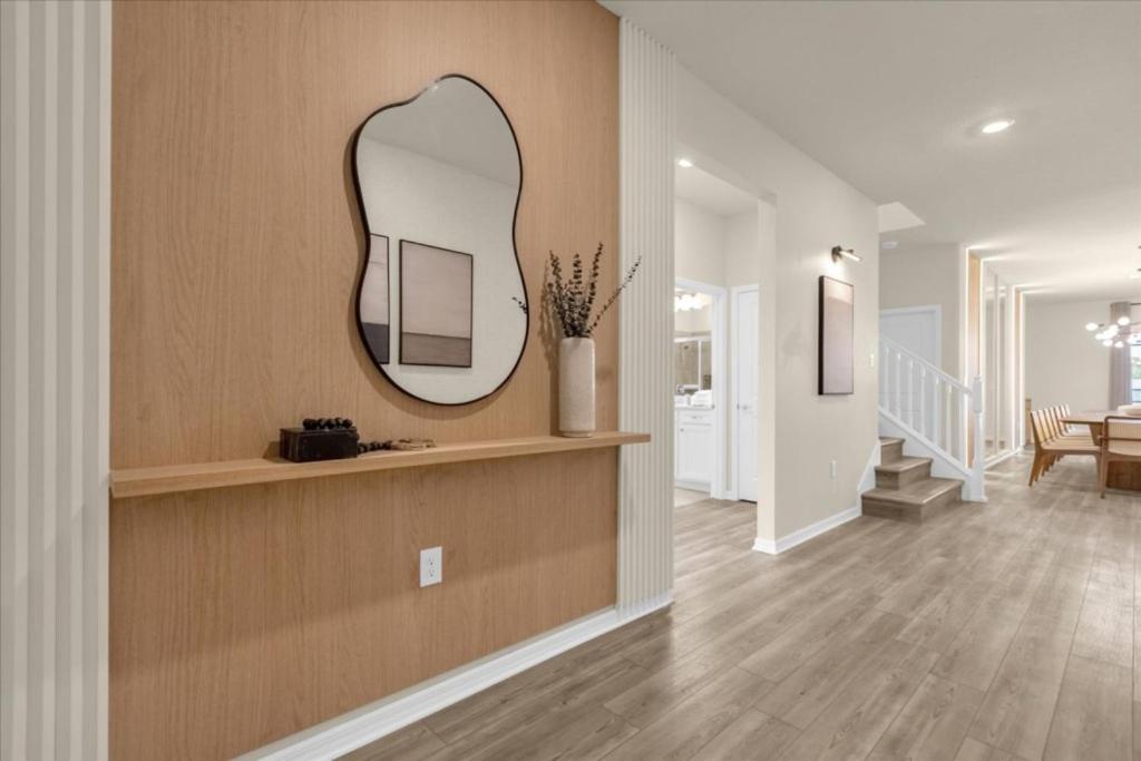 10 Bedrooms- 8 Bathrooms- Windsor Cay16299sk
