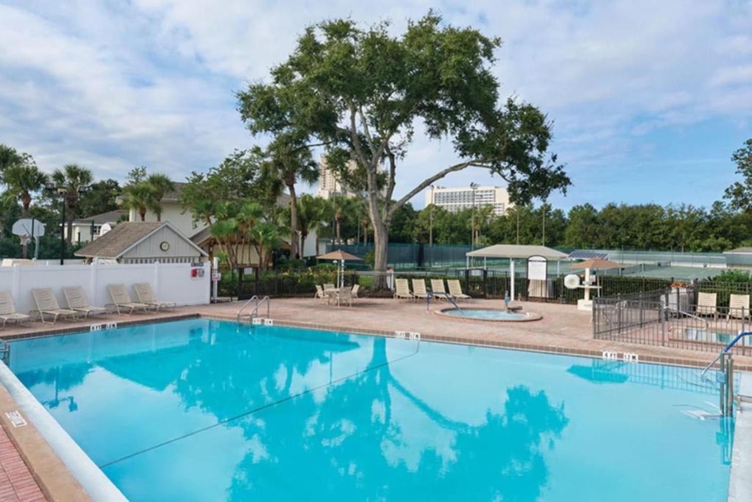 Relax After The Parks In 1bd With Pools, Restaurants, Activities Etc Holiday home Orlando