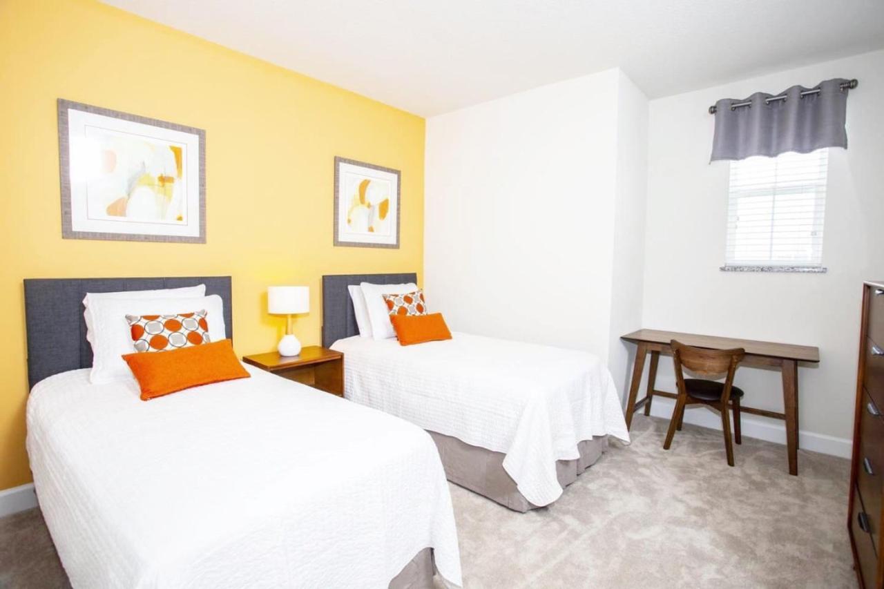 Modern Townhouse Heated Pool 1500r