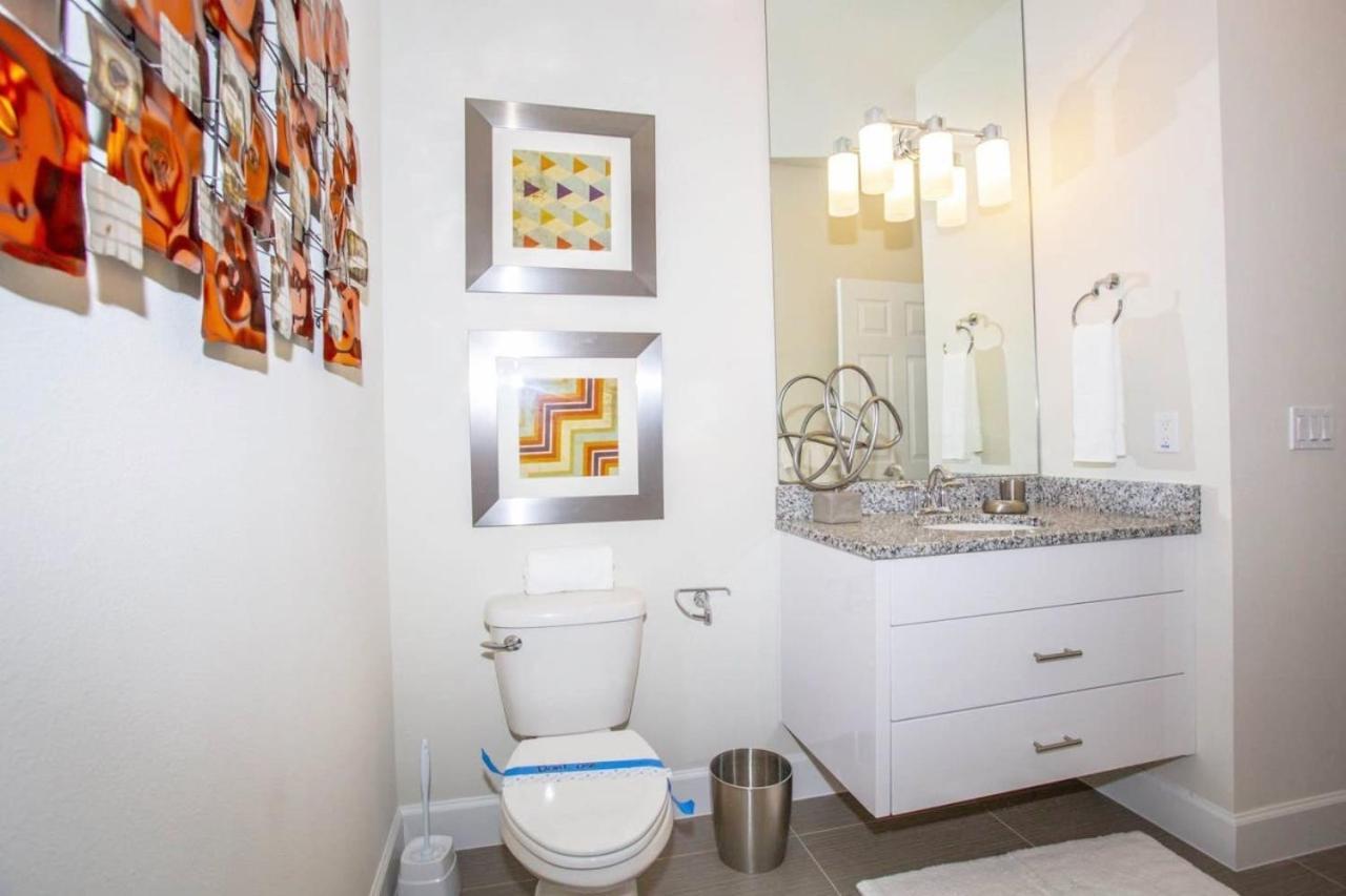 Modern Townhouse Heated Pool 1500r Holiday home Orlando