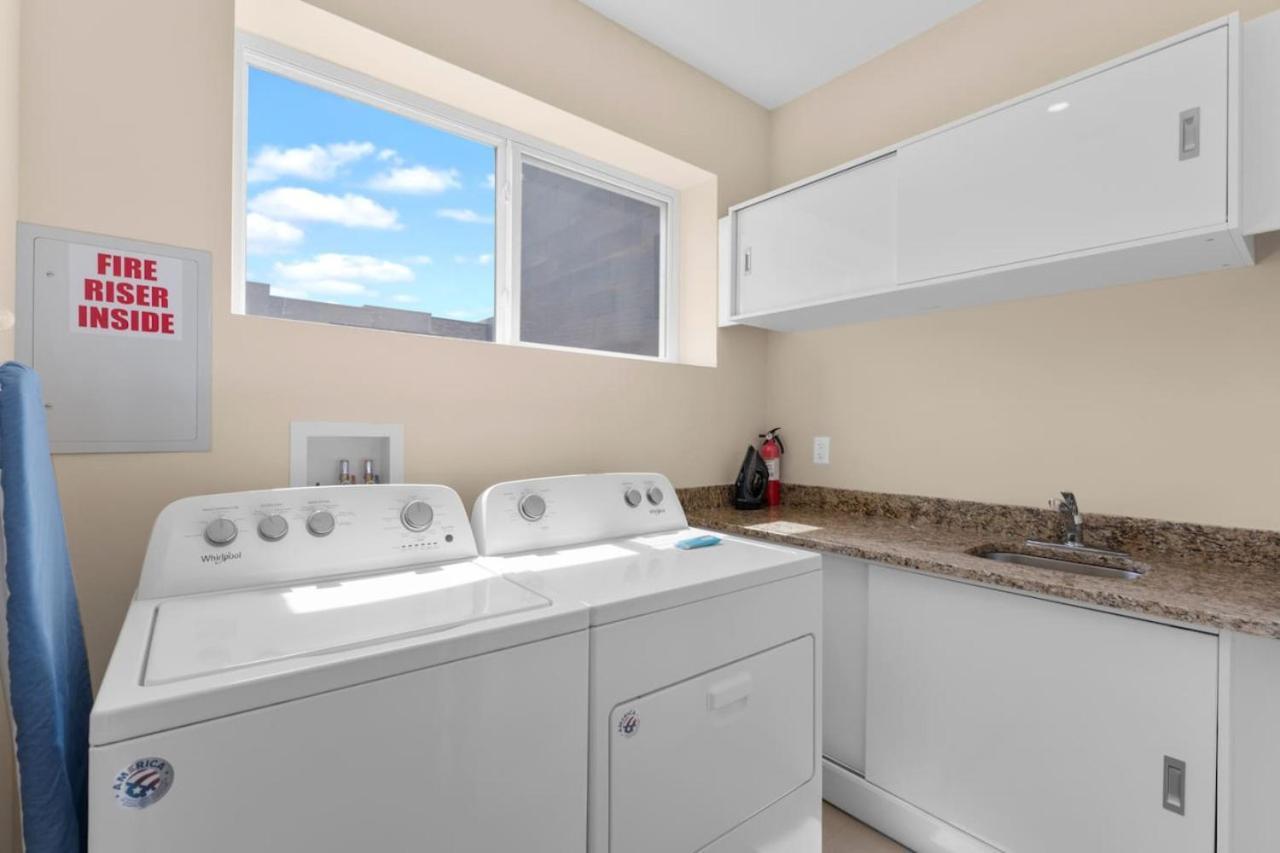 Luxury 4br Townhouse Next To 3201 Holiday home Orlando