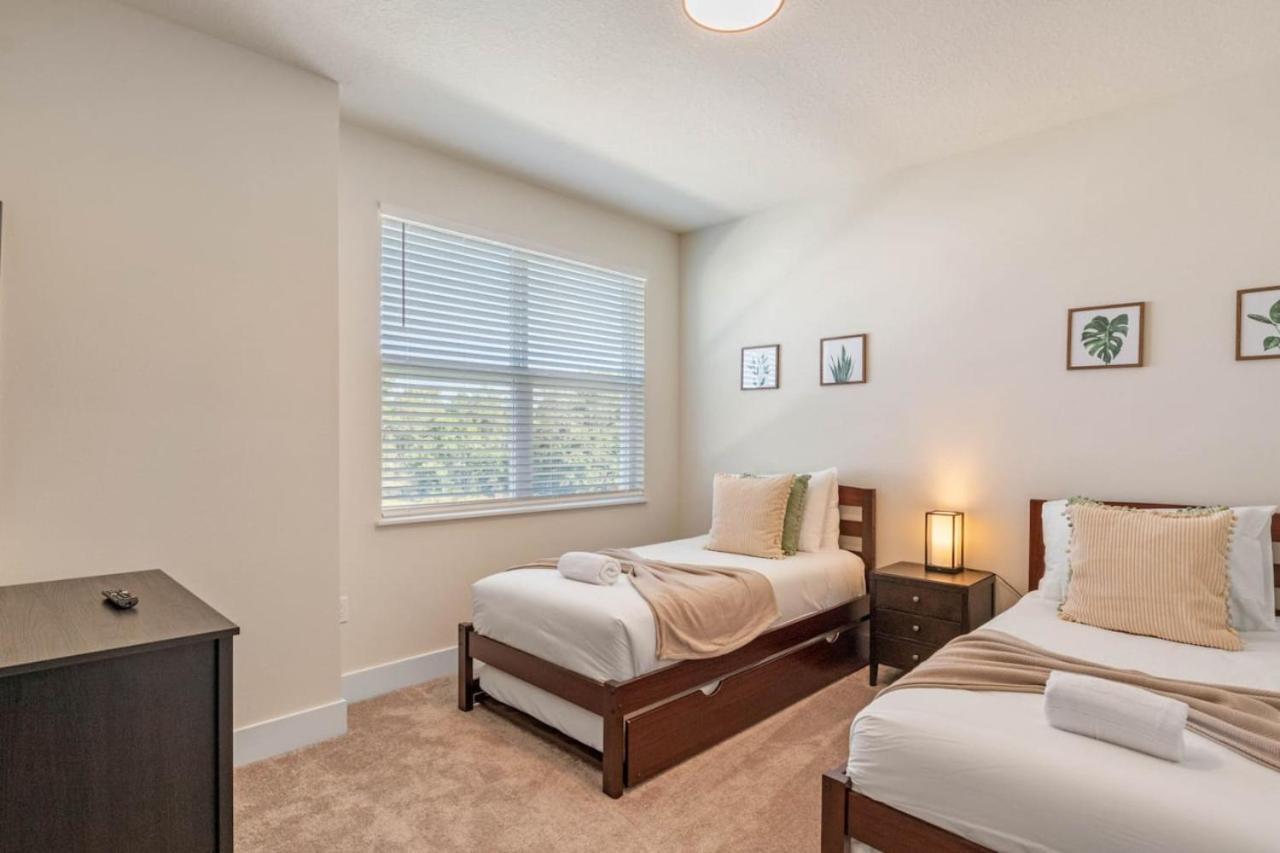 Modern Townhouse Heated Pool 17244 * Orlando
