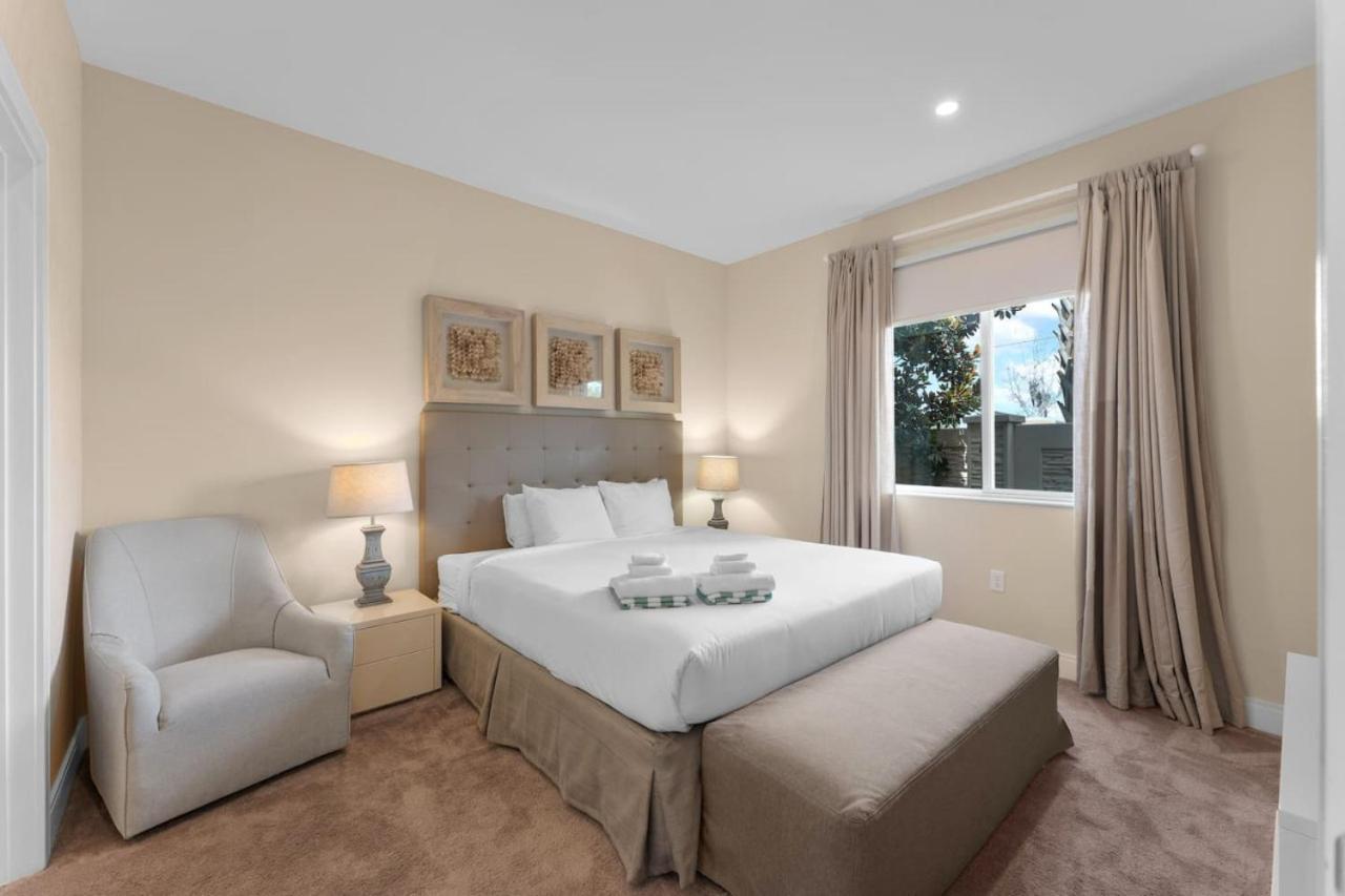Luxury 4br Townhouse Next To 3201 Holiday home